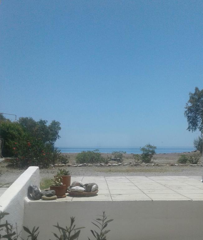 Vamare Beachfront House Gennadi Exteriör bild