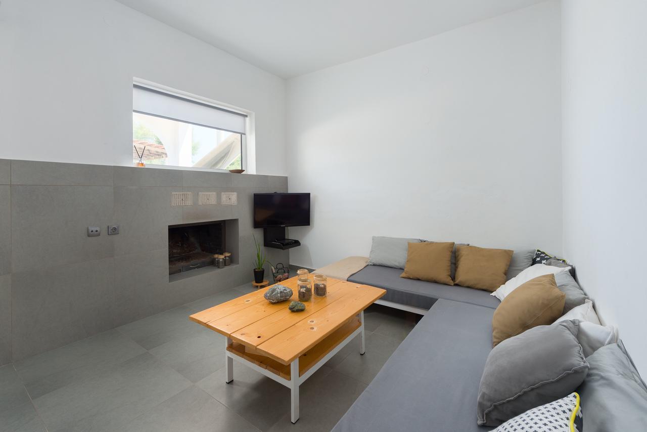 Vamare Beachfront House Gennadi Exteriör bild